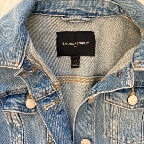 Banana Republic structured denim jacket - Picture 2 of 4